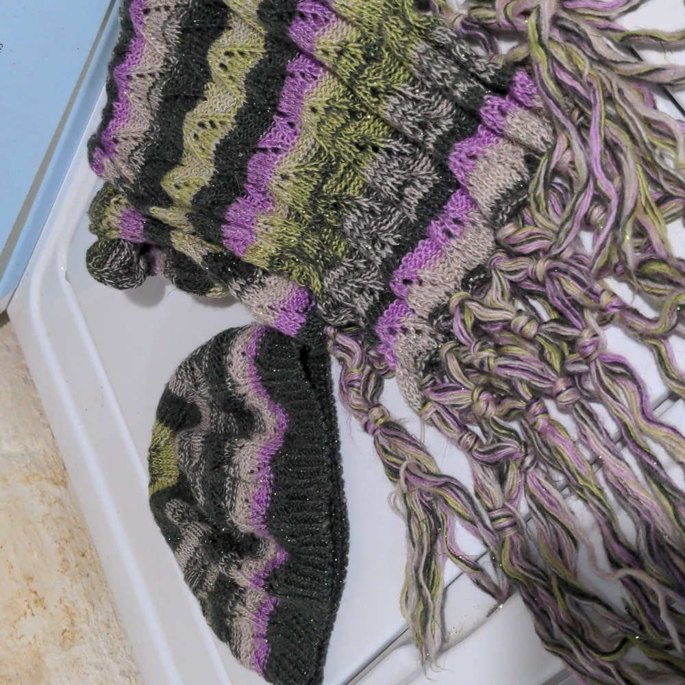 Lucky Brand knit hat & scarf
